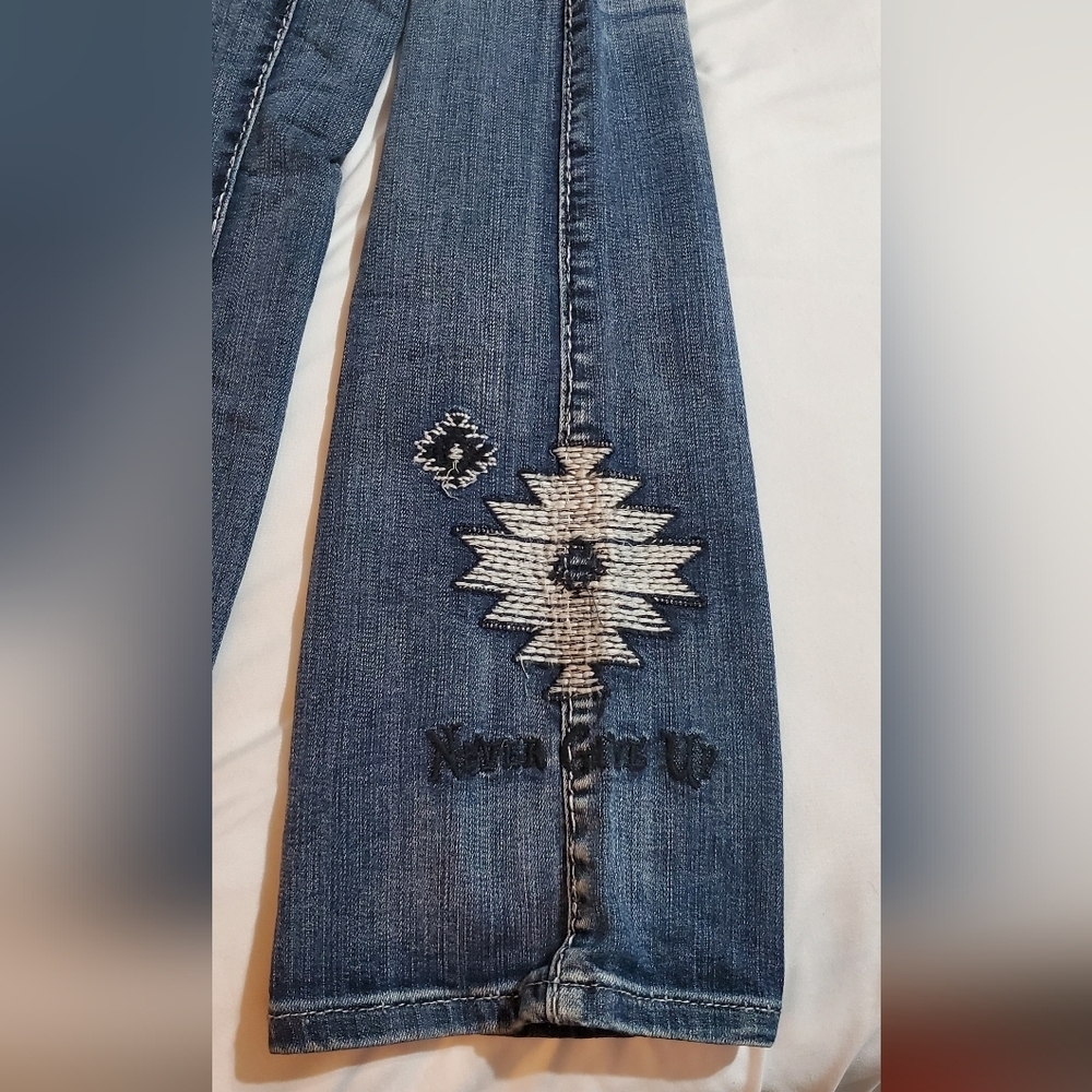 Cowgirl Tuff Embroidered Bootcut Jeans. Sz Girls 14 Or 26×30 - Picture 6 of 8